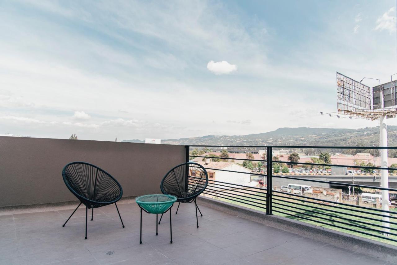 Uma Suites Chía Exteriör bild